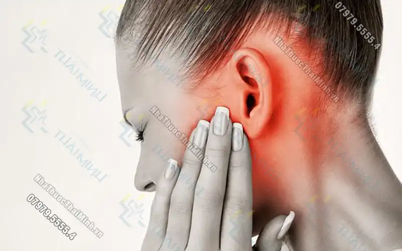 Bệnh viêm tai giữa có di truyền không?