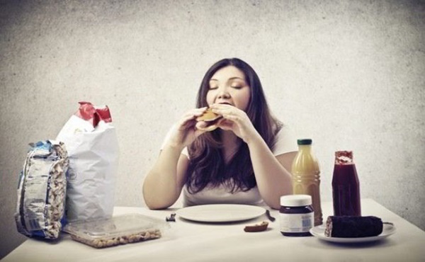 Những thói quen ăn uống không tốt sau tuổi 60