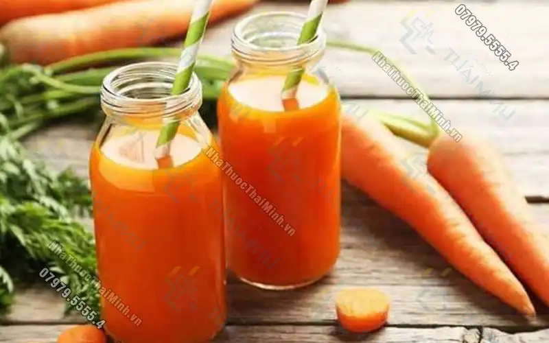 Uống nước ép cà chua cà rốt có giảm cân không?