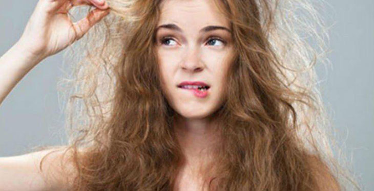 Vì sao tóc hư tổn nên sử dụng dầu gội thảo dược?