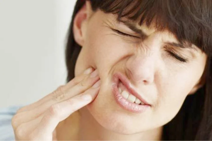 Mọc răng khôn nên ăn gì để giảm đau nhanh?