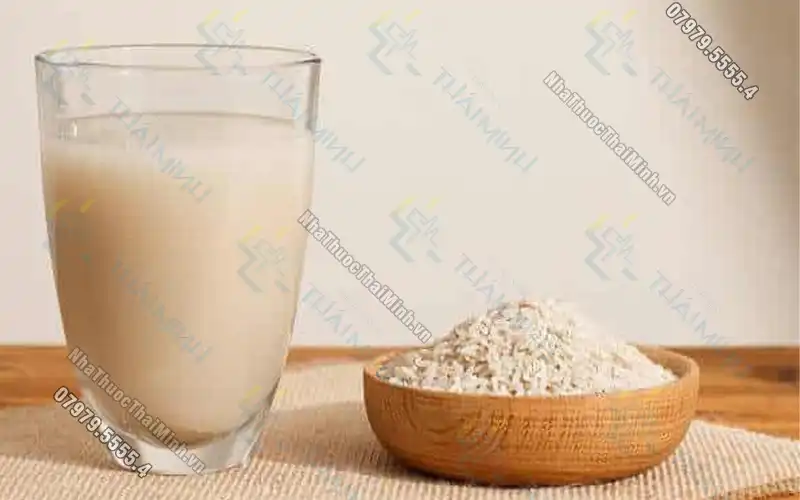 Cách làm nước gạo rang trị tiêu chảy an toàn dễ dàng