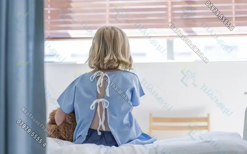 Những dấu hiệu thường gặp ở trẻ em của bệnh viêm gan là gì?