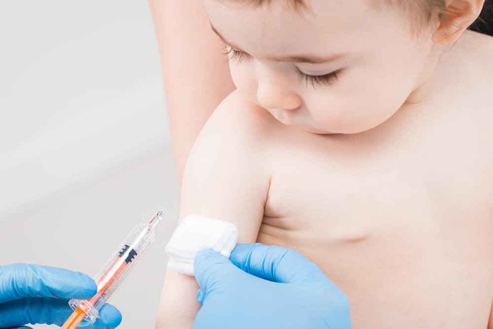 Những phản ứng sau khi tiêm vacxin thường thấy ở trẻ