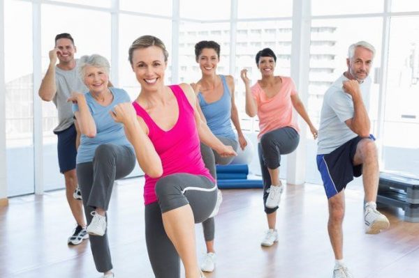 Tập aerobic bị đau lưng do đâu? Có nên tập tiếp không?