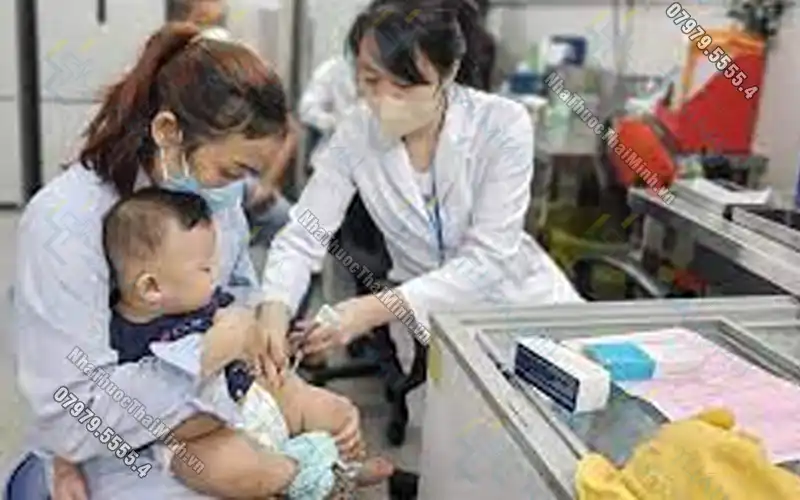 Vaccine 5in1 được phân bổ để tiêm chủng mở rộng cho trẻ em