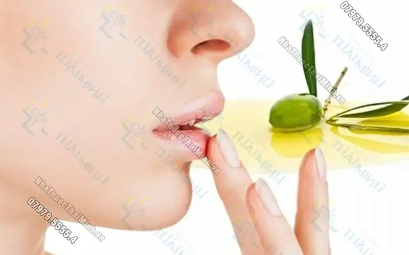 Son dưỡng môi DHC Lip Cream không màu hỗ trợ giảm thâm môi