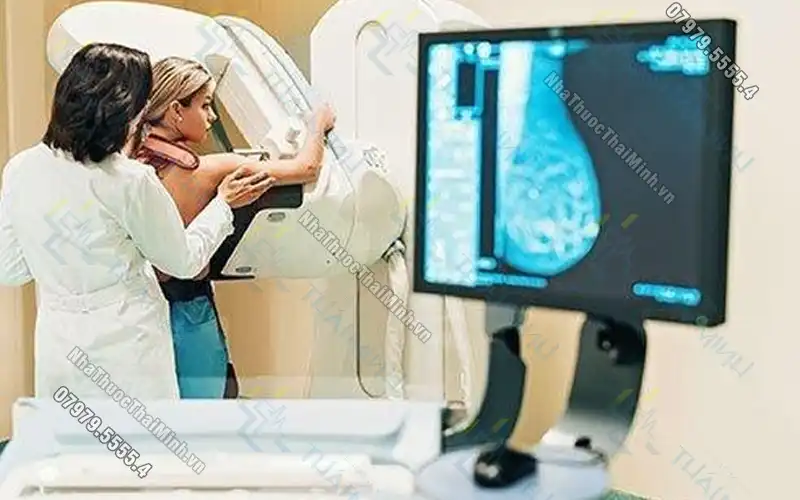 Chụp X-quang là gì? Chụp X quang có ảnh hưởng gì không?