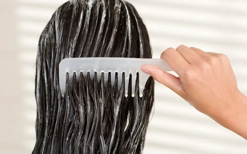 Một số sai lầm chị em thường gặp khi sử dụng dầu xả cho tóc